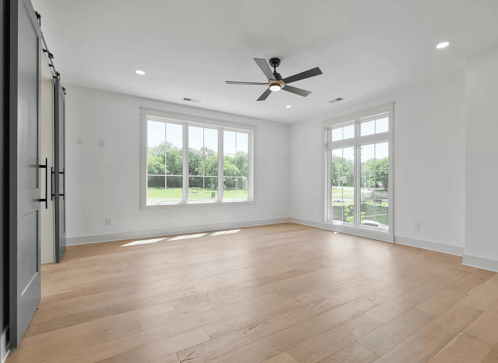 Green Hills - View 10