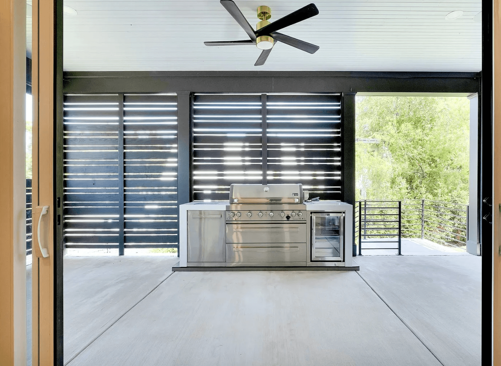 Green Hills - View 12